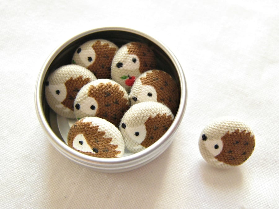 Hedgehog and Ladybird drawing pins for home office noticeboard in tiny tin.