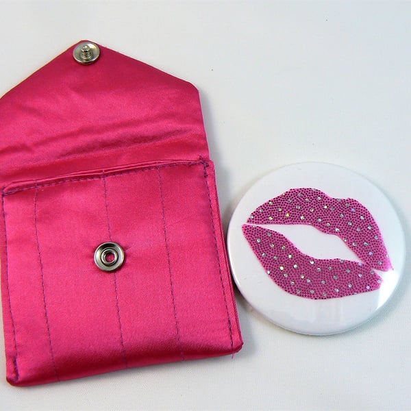  handbag  mirror with pouch (Sparkly lips)