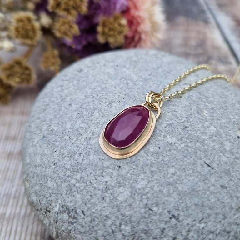 9ct Gold and Red Sapphire Necklace - JBJ7002