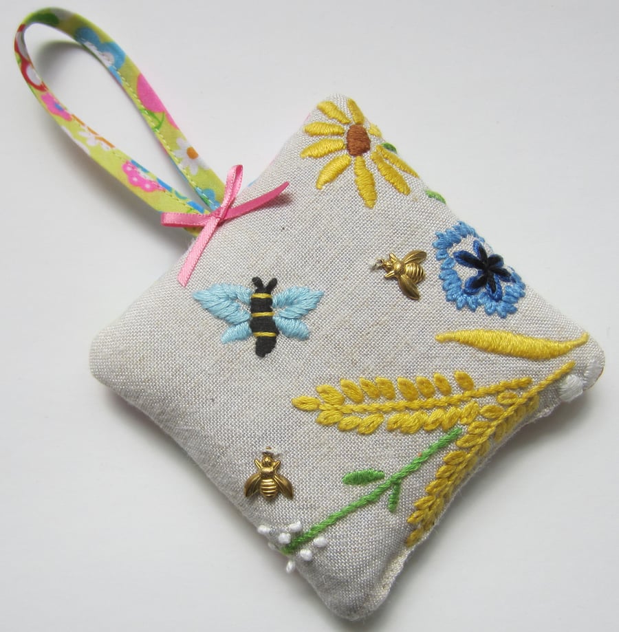 Vintage Embroidered Bee Lavender Bag