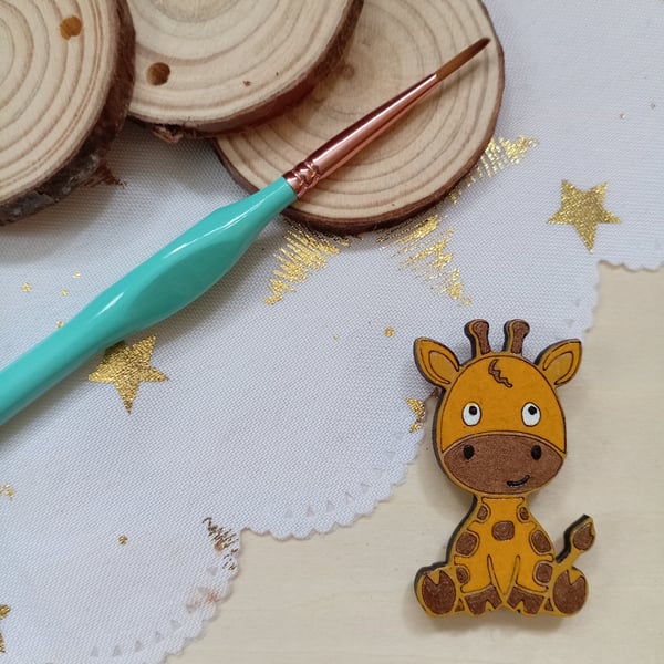 Wooden giraffe shaped fridge magnet