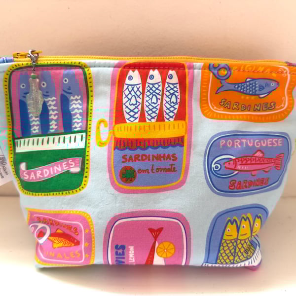 Sardine zipped accessory bag