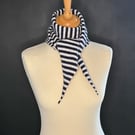 Long Pointy Scarf - Black & white
