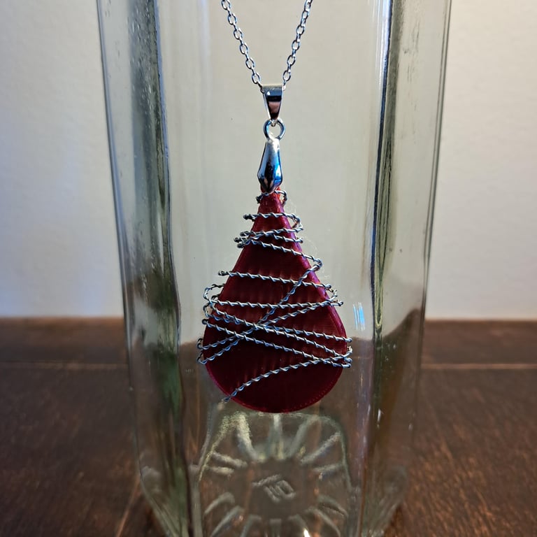 Barbed Wire Blood Drop necklace, Horror themed jewellery, scary movies