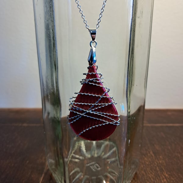 Barbed Wire Blood Drop necklace, Horror themed jewellery, scary movies