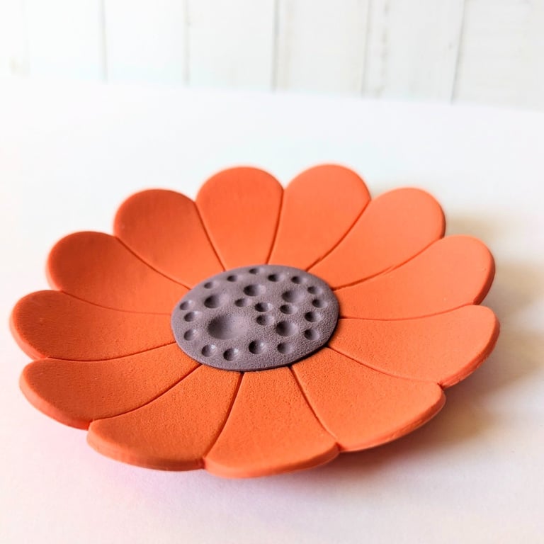 Retro flower desk and trinket bowl