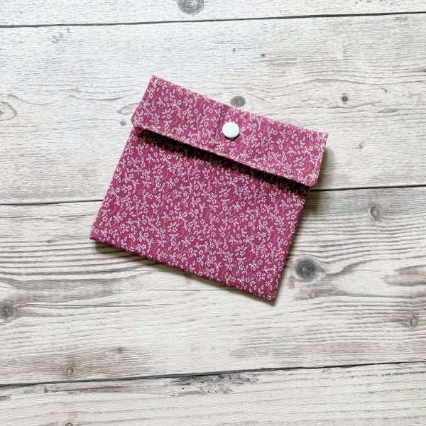 Discreet sanitary pouch. Feminine products holder. Ditsy floral dusty pink.