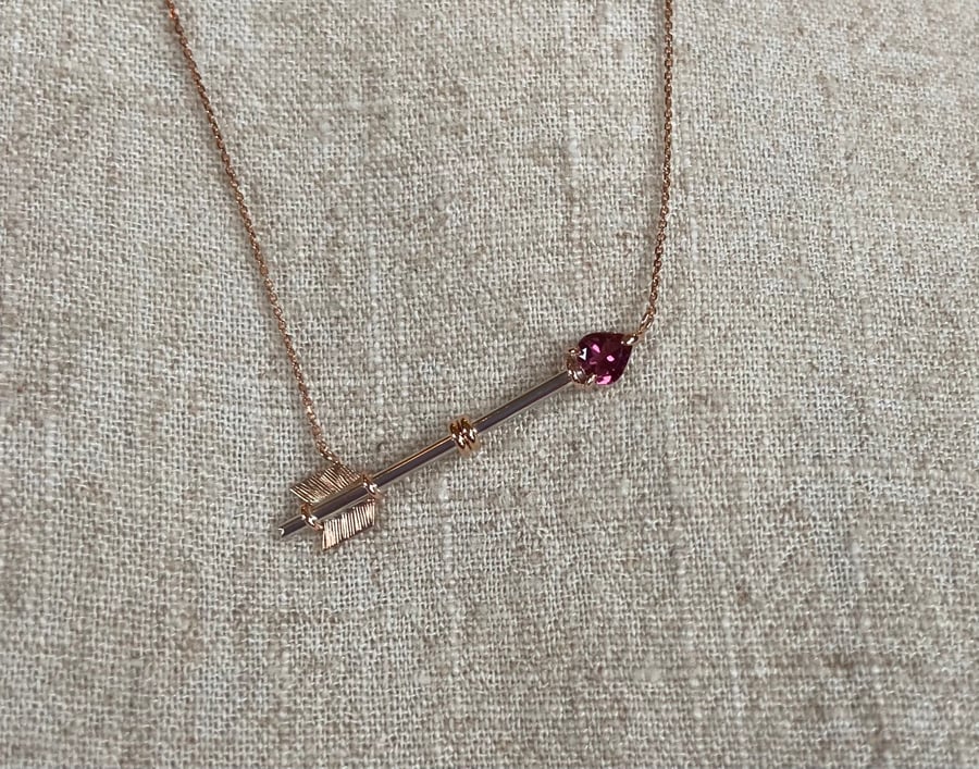 Arrow necklace with pink tourmaline in silver and 9ct rose gold