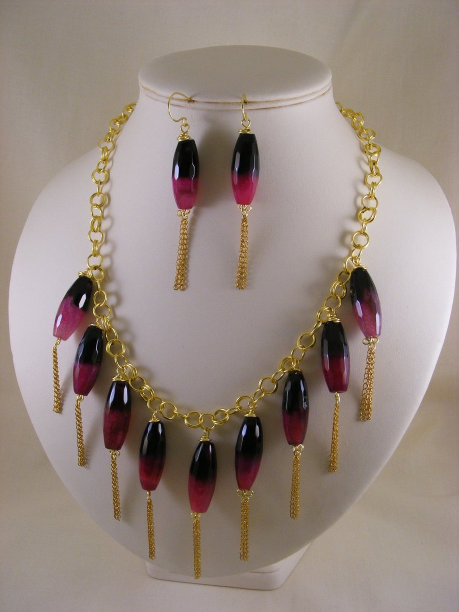 Fuchsia and Black Agate Jewellery Set