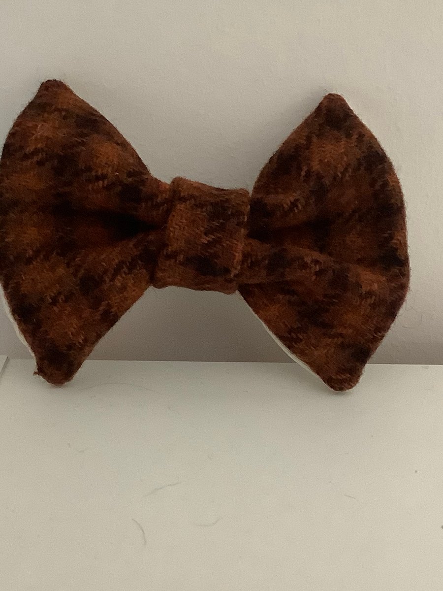   Very Nice Rust and Brown CheckTweed Dog Bow Tie
