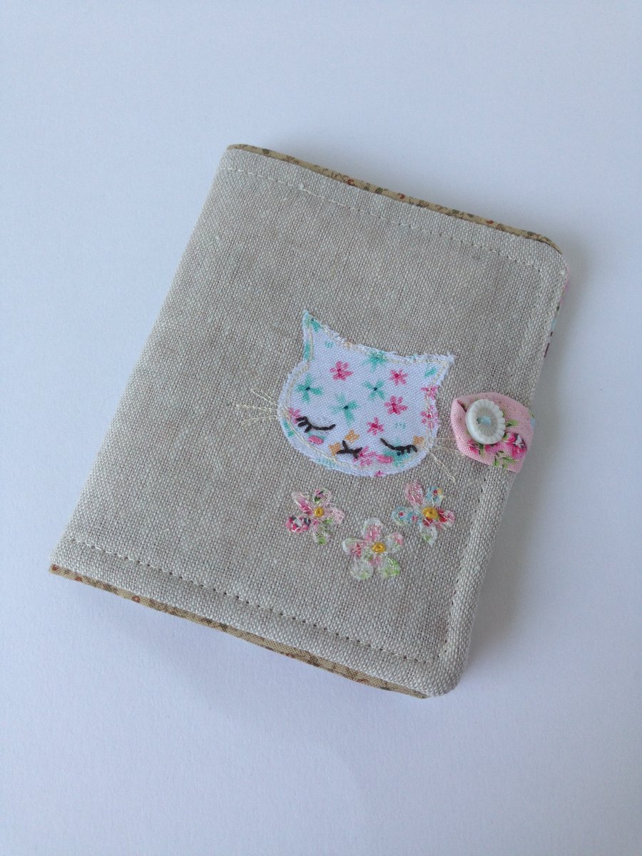 Little kitty needle book