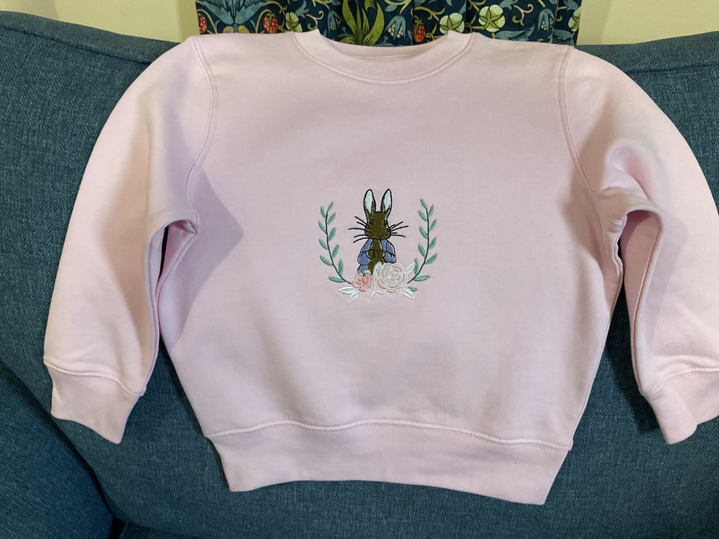 Beautiful embroidered Flopsy Bunny children’s sweatshirt age 5-6 in pink