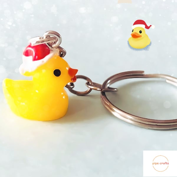 Cute Christmas Hat Rubber Duck Keyring - Fun Quirky Keychain, Gift
