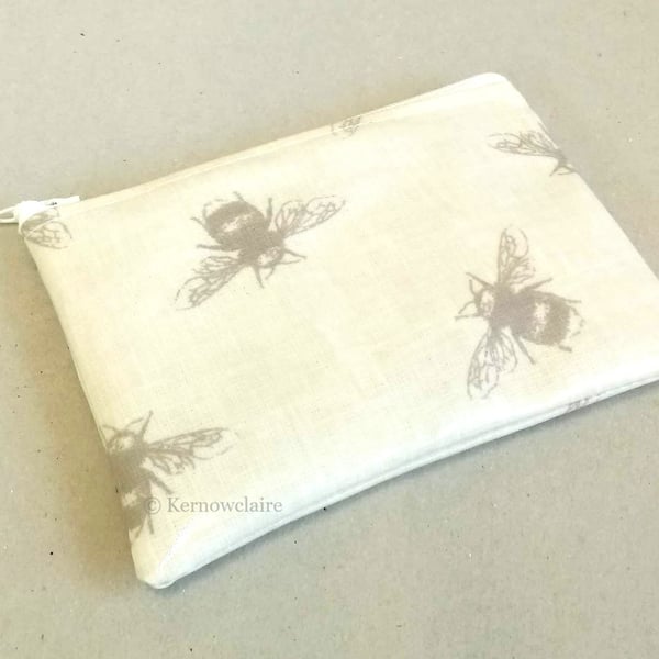 Bee coin purse