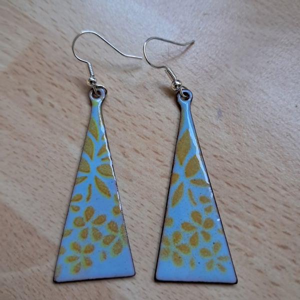 Triangular dangly earring