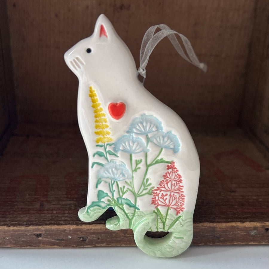 Ceramic floral cat hanging decoration red heart