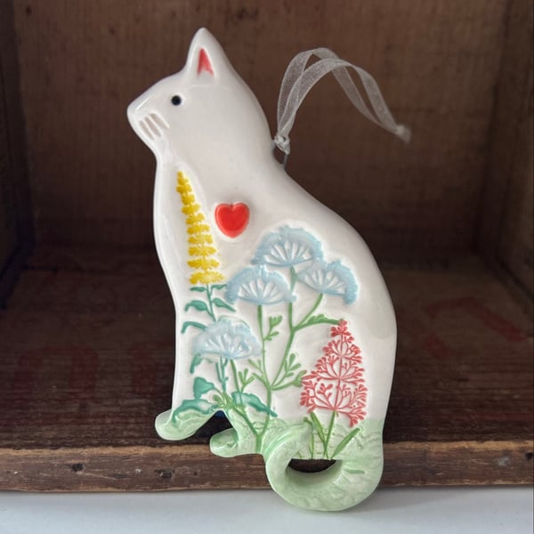 Ceramic floral cat hanging decoration red heart
