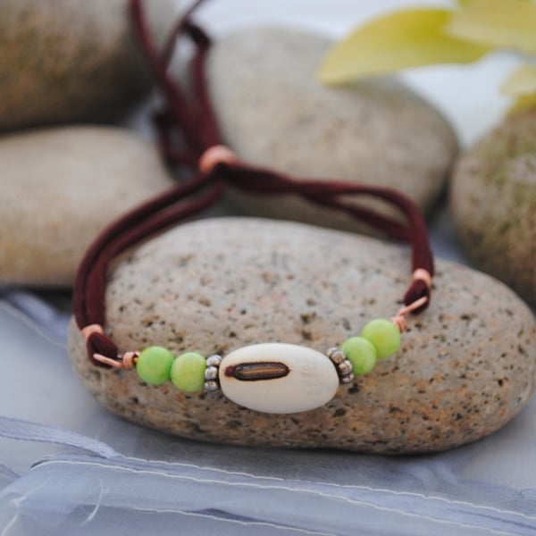 Green agate & seed pod friendship bracelet