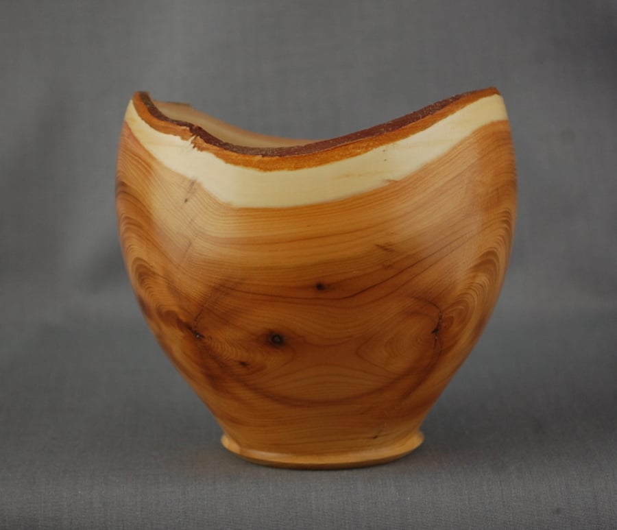 Fascinating Bowl in English Yew