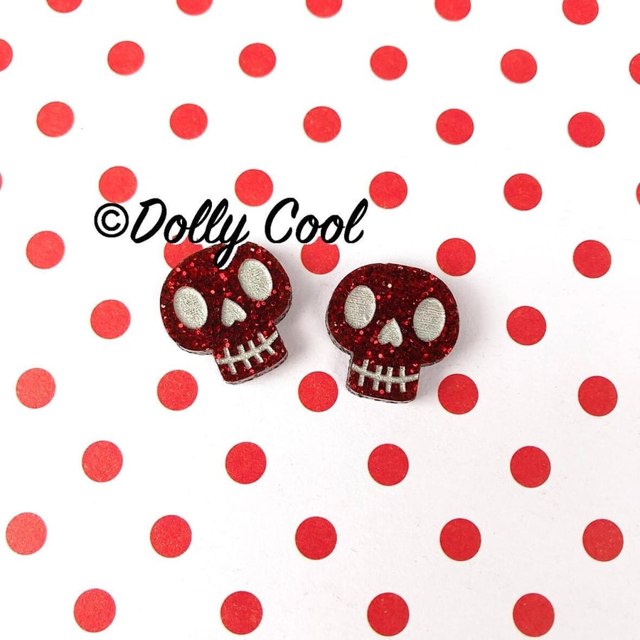 Skull Earrings - Red Glitter Acrylic - Etched Detail - Lucite Confetti - stud ba