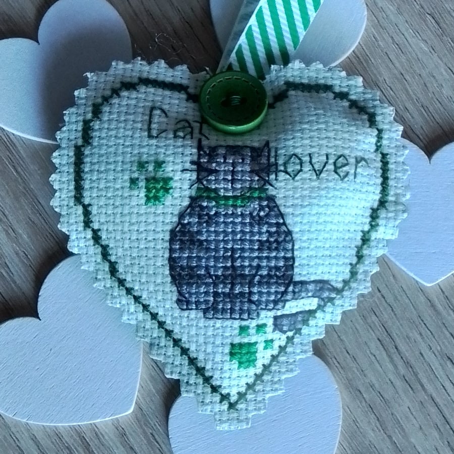 Cat Lover Heart, Cat Gift, Cat Lover Gift , Hanging Heart, Pocket Hug - Green