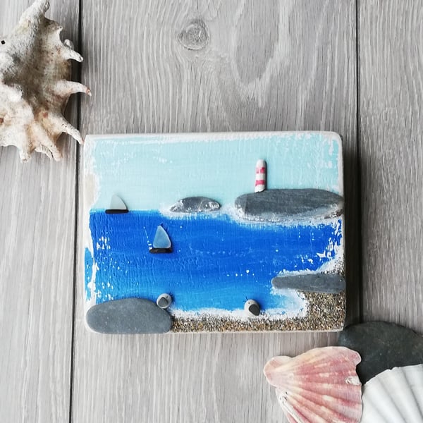 Pebble coastal scene palletwood plaque 