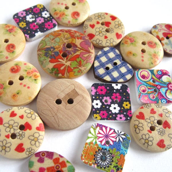 Mixed Wooden Buttons x18