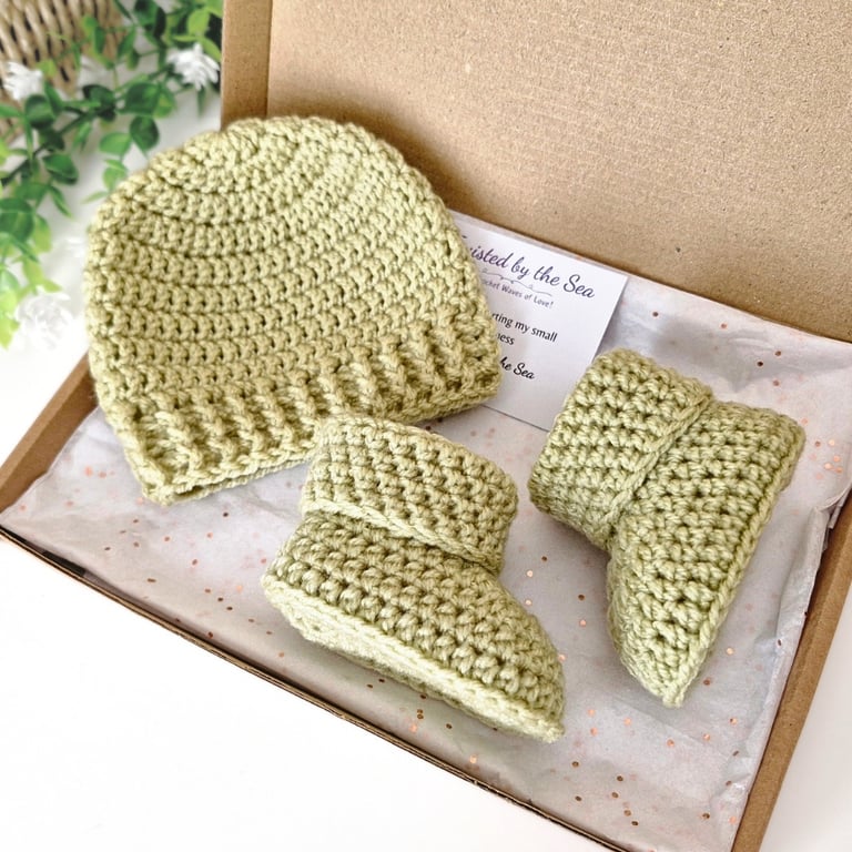 Baby Beanie Hat & Booties Gift – Crochet Newborn to 6 Months Set