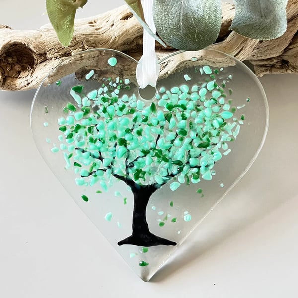 Fused Glass Tree of Life suncatcher (Apple Green)   Size 9cm x 8.5cm