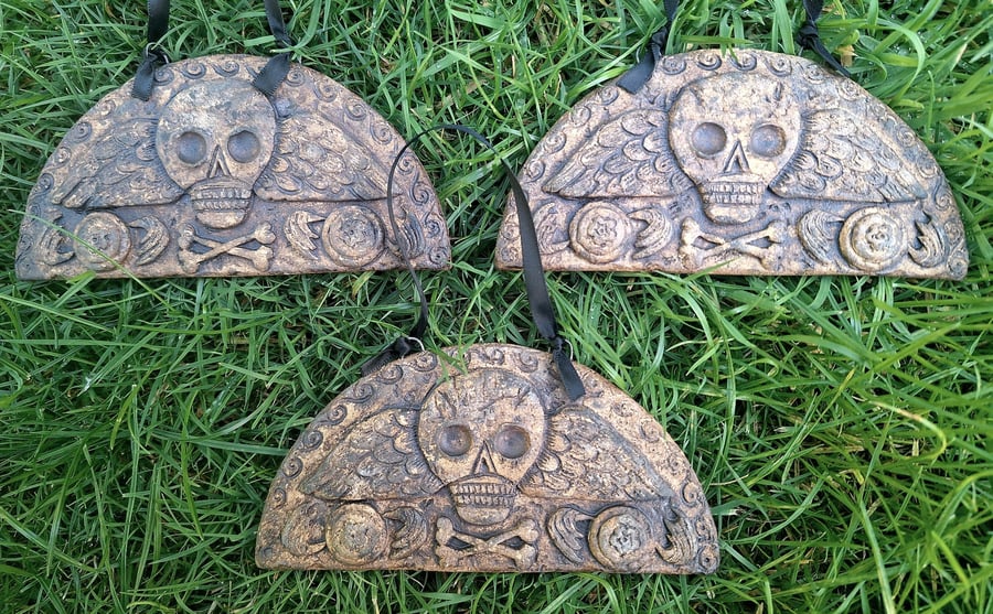 Memento Mori - stoneware hanging decoration