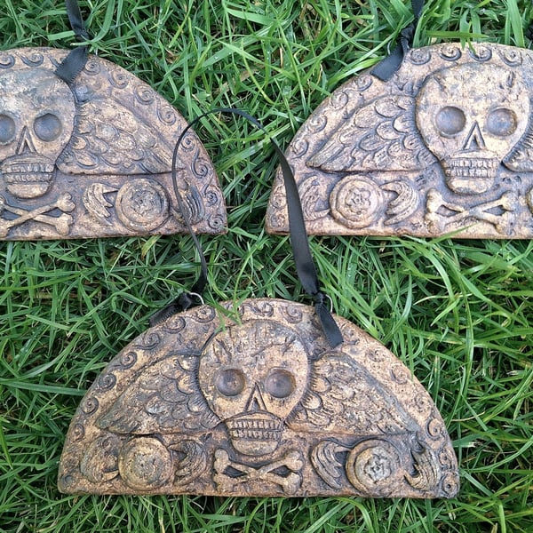 Memento Mori - stoneware hanging decoration