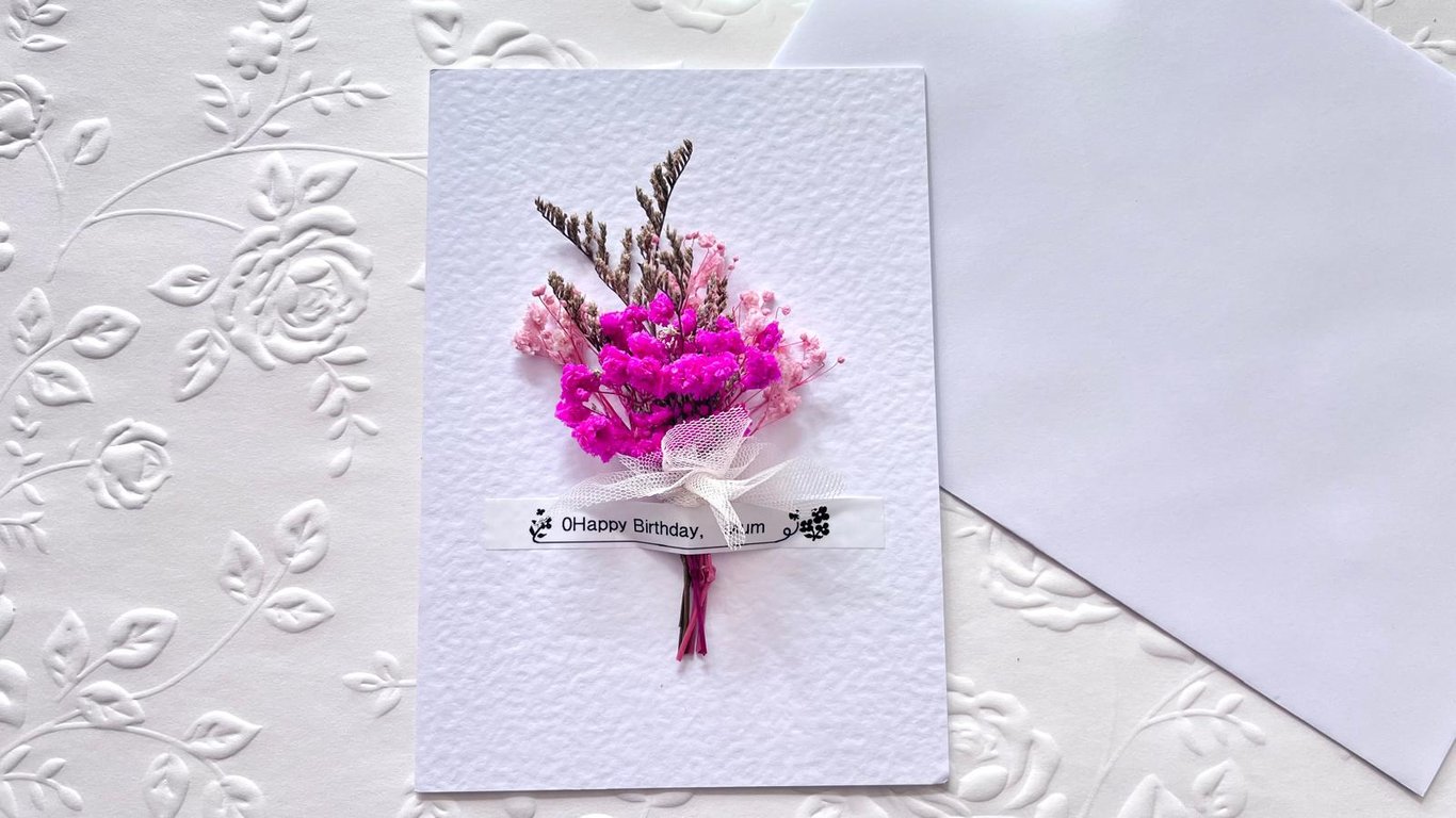 Personalized Dried Flower Birthday Card: Handmade 3D Design C024