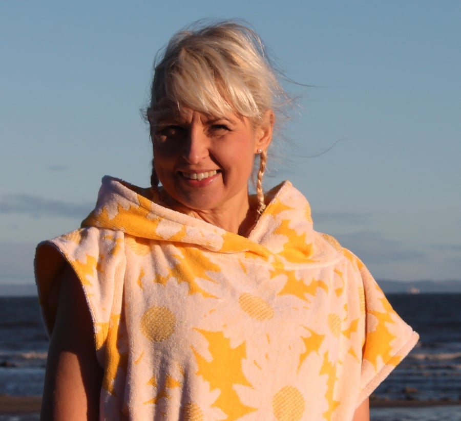 Daisy flower beach poncho