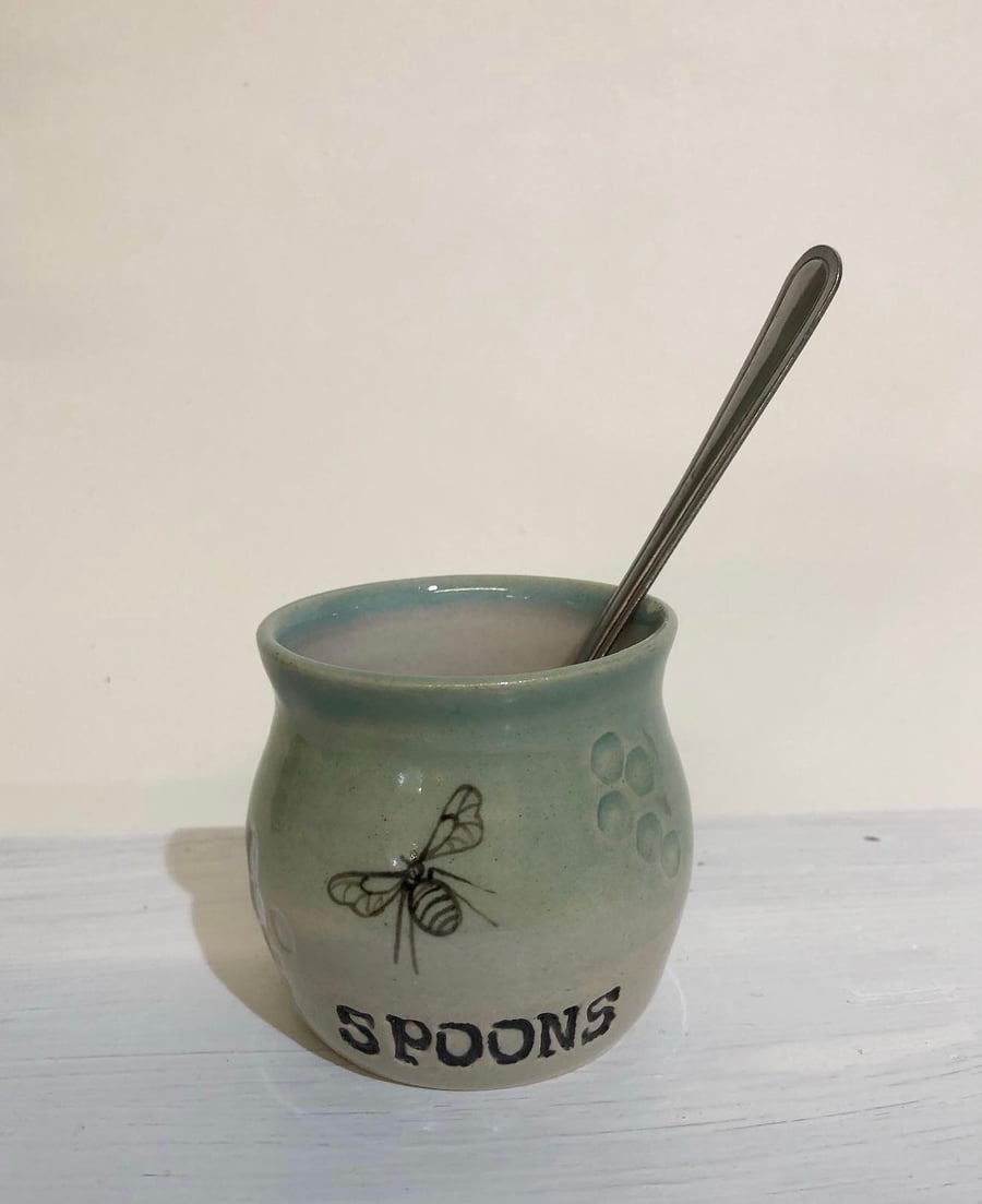 Bee teaspoon pot 