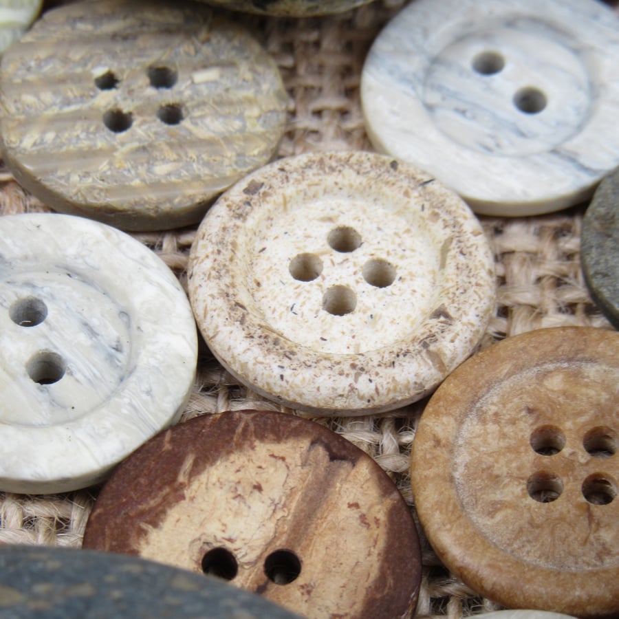 Mixed Natural Coloured Buttons 35g