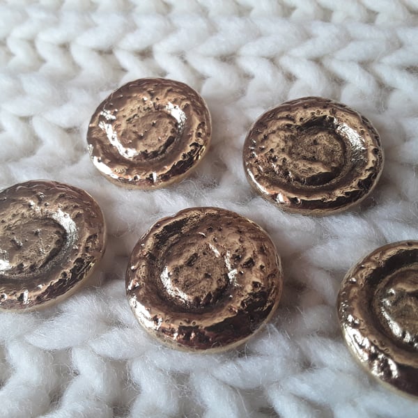 1 & 1 4" 32mm 50L Feature Buttons Antique Gold SHELL SWIRL x 2 Buttons