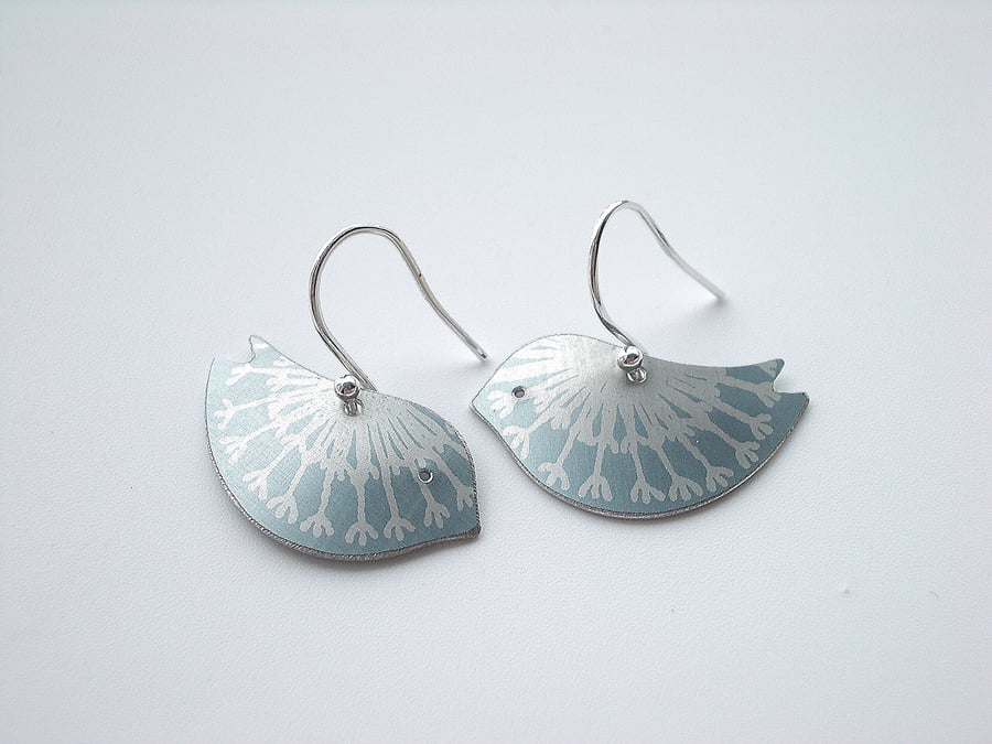 Bird earrings with seed print in grey and silver