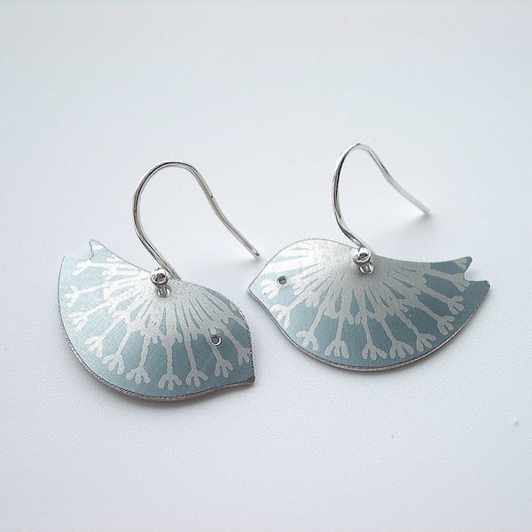 Bird earrings with seed print in grey and silver