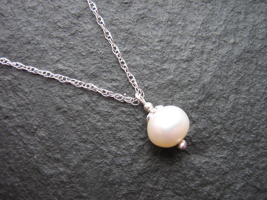 Single Pearl Pendant Necklace - Pearl Jewellery