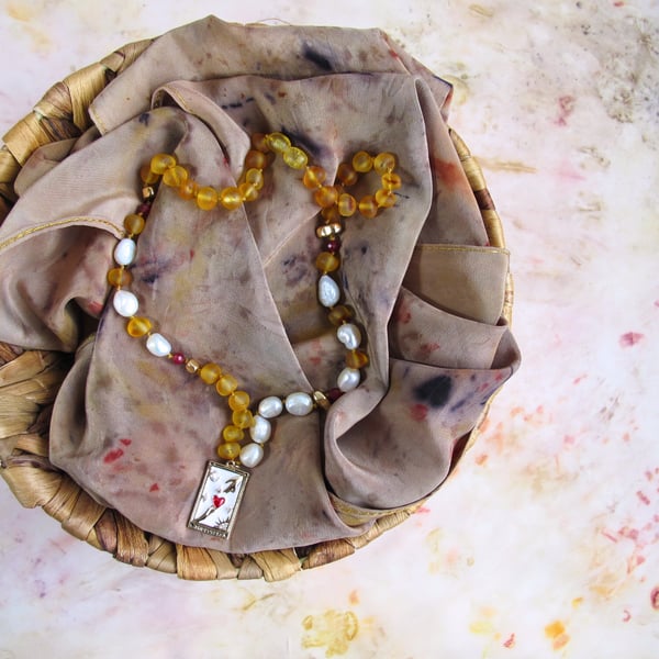 Raw Amber and Pearl Necklace "The Lovers" by Mor & cinnamon