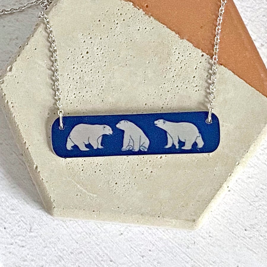 Polar bear short bar necklace, handmade jewellery with artic animals. (652)
