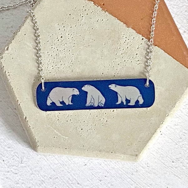 Polar bear short bar necklace, handmade jewellery with artic animals. (652)