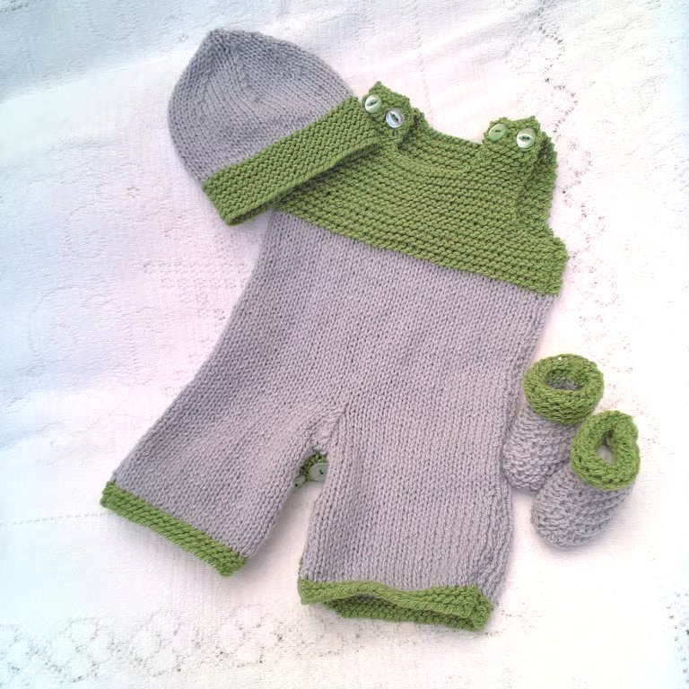 Baby's Overalls Hat and Booties Set, Baby Shower Gift, Baby's Outfit,Custom Make