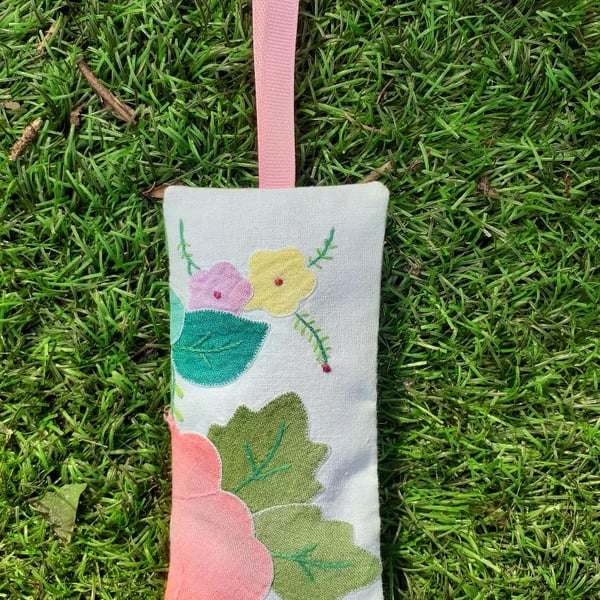 SALE Vintage Fabric Lavender Pouch (6)