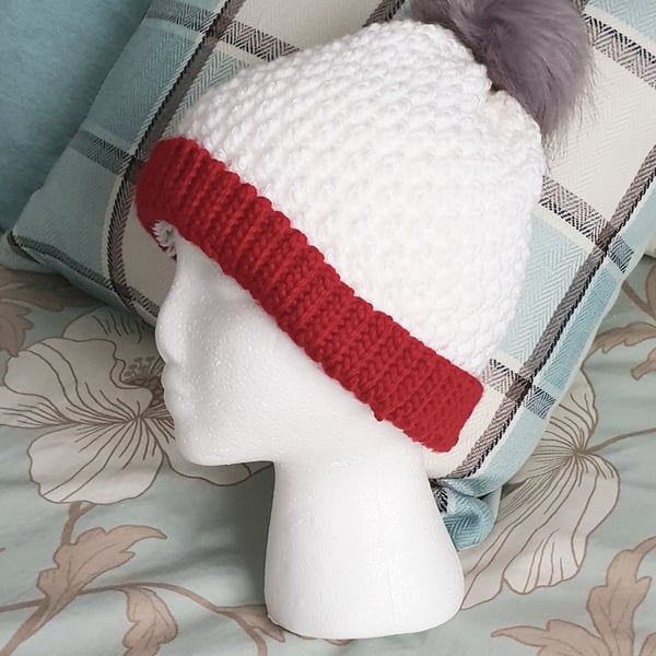 Christmas Hat, crochet with pompom