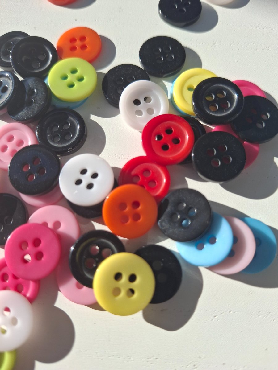 75 x Mixed Colour Acrylic 4 Hole 12mm Round Buttons