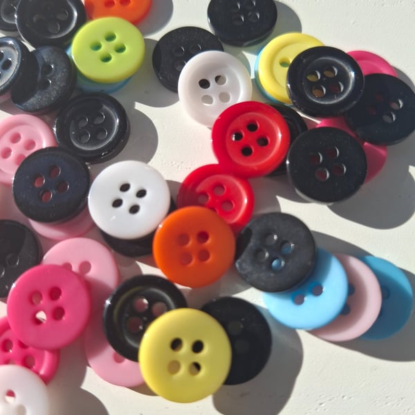 75 x Mixed Colour Acrylic 4 Hole 12mm Round Buttons