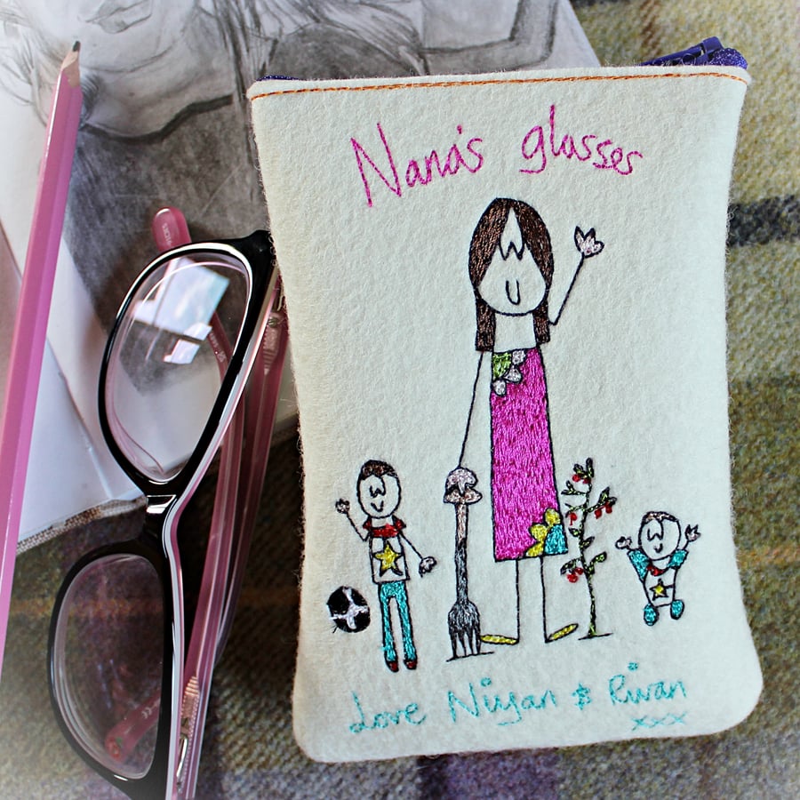 Granny's Glasses case, personalised, embroidered