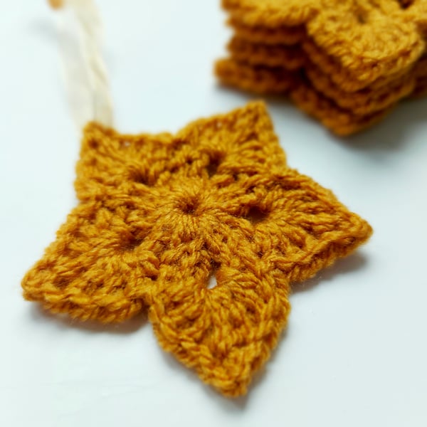 Gold Christmas Crochet Stars with Organza Ribbon, Set of 5