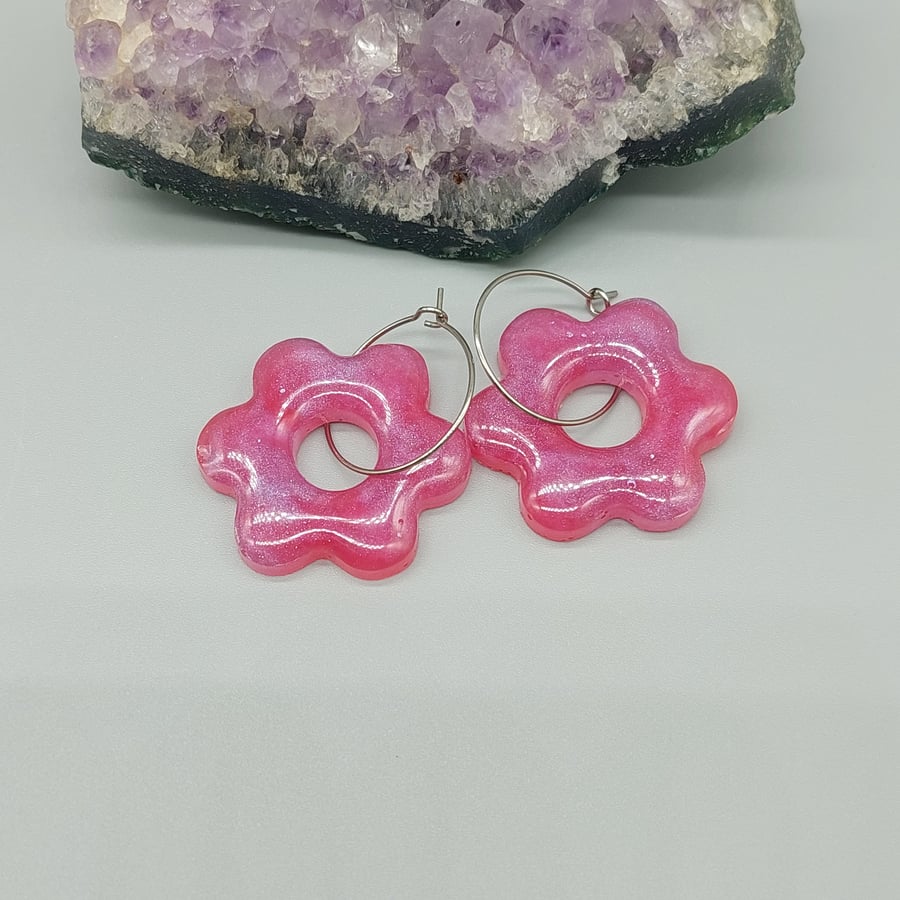 Resin Flower Earrings, Flower Hoop Earrings, Flower Power, 70s Inspired Earrings